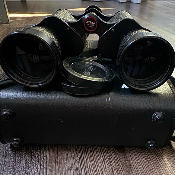 Vintage Nikon Binoculars – Good Condition - Picture 2 of 8